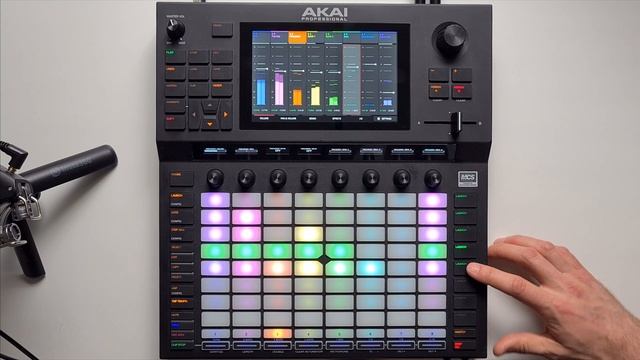 Akai Force tutorial: Making a full track only with samples and loops смотреть онлайн