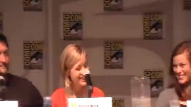 Smallville DC Comic Convencion 2009 (Tom Welling, Allison Mac, Erika durance, Cast) Part 2 смотреть онлайн