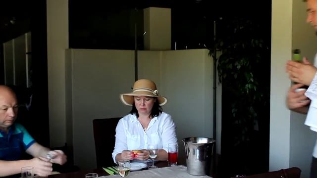 "Как обслуживают официанты в кафе Fresh, Таллинн" смотреть онлайн