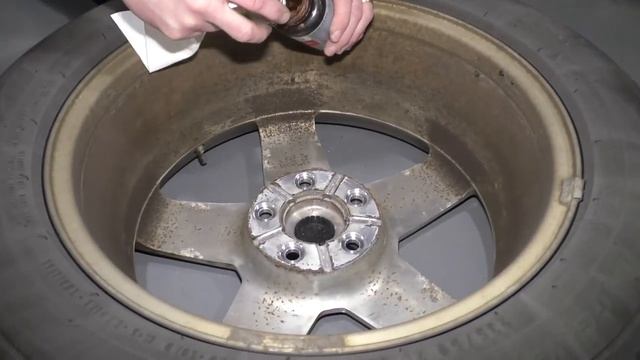 How to Remove a Stuck Tire смотреть онлайн
