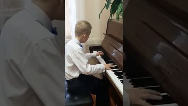 Н. Вилм ЛИСТОК ИЗ АЛЬБОМА смотреть онлайн