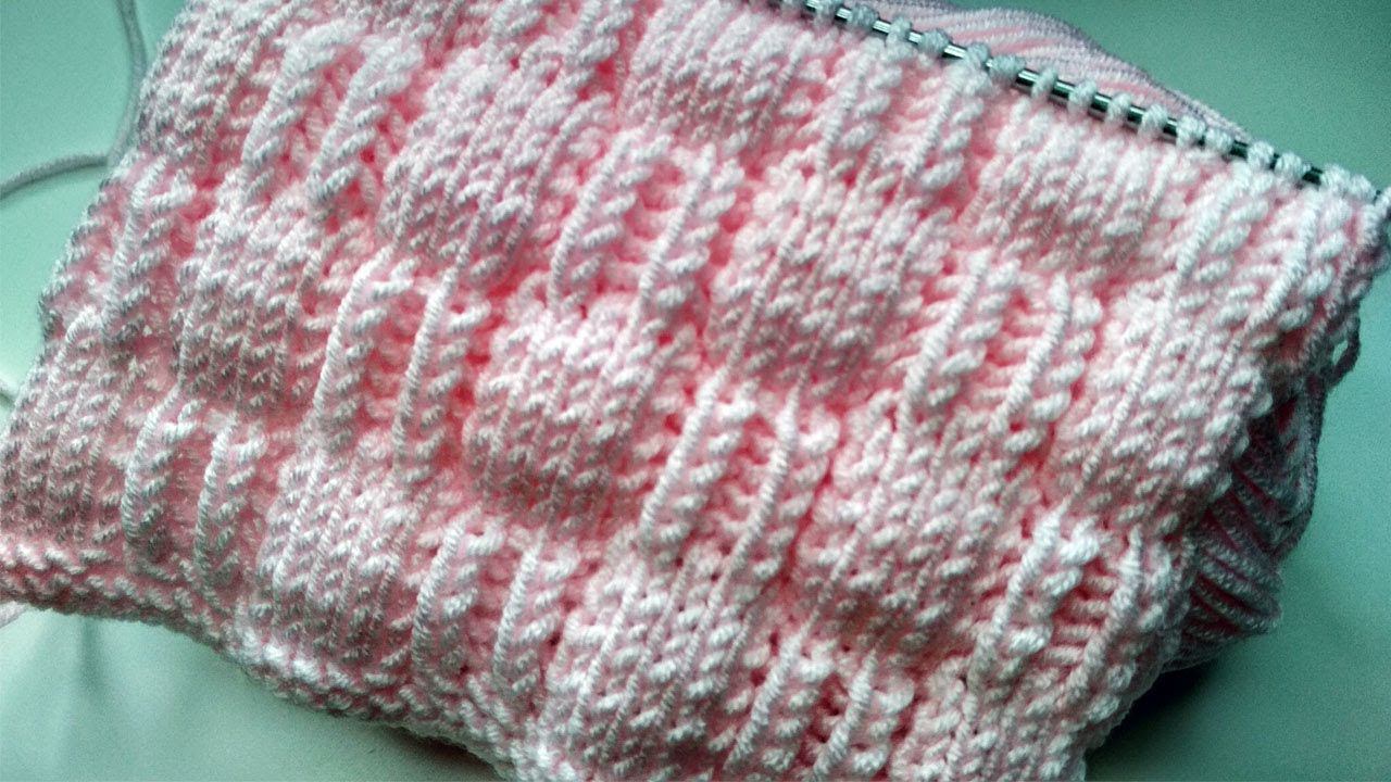 Объемный узор спицами. Очень простой узор из лицевых и изнаночных петель смотреть онлайн