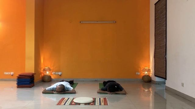 Surya Namaskar & Asanas - Sivananda Yoga 40 mins смотреть онлайн