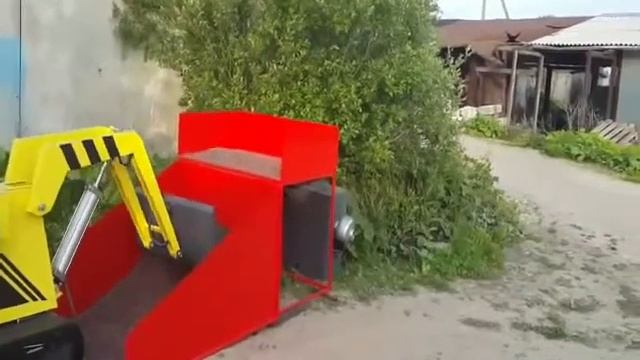 Аналог погрузчика сыпучих материалов. Строительный аттракцион. смотреть онлайн