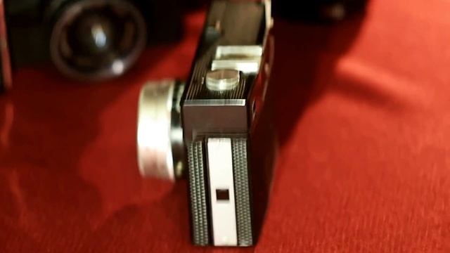 Пленочные фотоаппараты начального уровня: Смена 8М и Вилия смотреть онлайн