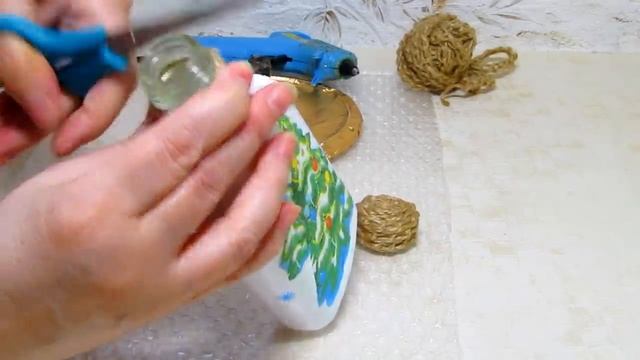 Новогодний декор бутылки. Новогодние поделки своими руками. Декупаж. смотреть онлайн