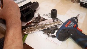 Не пылесосит щетка пылесоса Miele разборка и очистка.