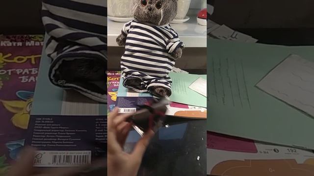 Насик пошёл в магазин и купил там наклейки... смотреть онлайн