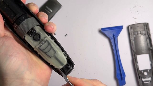 Philips beard trimmer series 5000 teardown смотреть онлайн