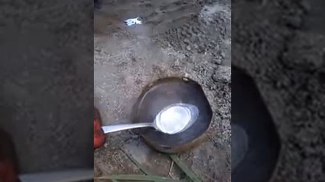 самодельная печь для плавки металов \ homemade furnace for melting metals смотреть онлайн