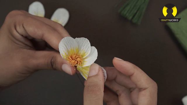 Create Gorgeous Flowers - Realistic Crepe Paper DIY Ideas смотреть онлайн