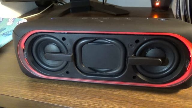 Sony SRS-XB40 Bass Test смотреть онлайн