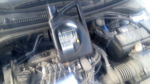 Какое заливать масло в двигатель  в Хендай Солярис 2 ？Я лью оригинальное.Личный отзыв.