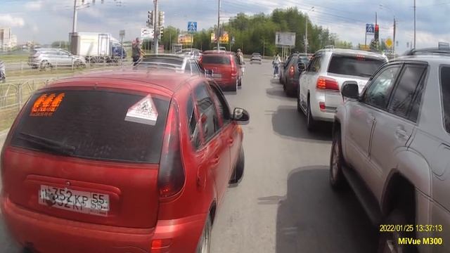 Вежливость на дорогах Омска смотреть онлайн