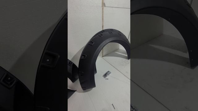 Расширители колёсных арок на Митсубиси L200 (2015-2019) смотреть онлайн