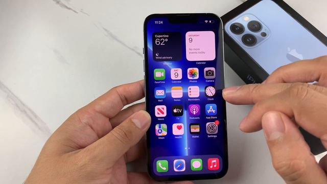 iPhone 13 Pro: How to Screenshot (2 Methods) смотреть онлайн