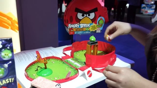 Angry Birds Board Game 2013 Line-up from Mattel смотреть онлайн
