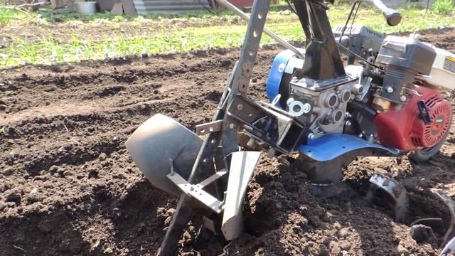 Нарезка борозды мотоблоком без предварительной обработки земли. смотреть онлайн