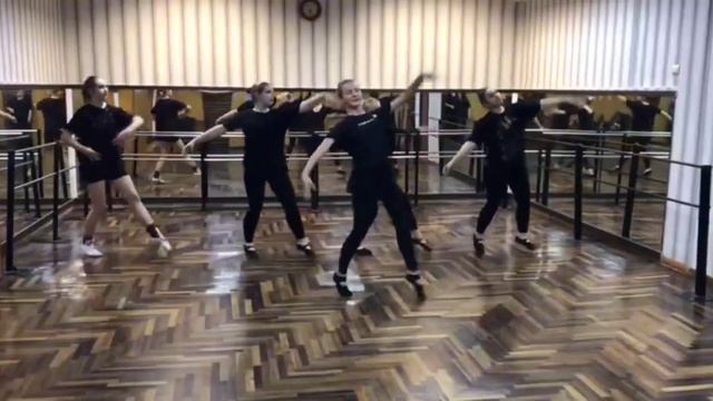 Гопак під пісню «Ти ж мене підманула» «Народний художній колектив» Дитячий ансамбль «Калинка» смотреть онлайн