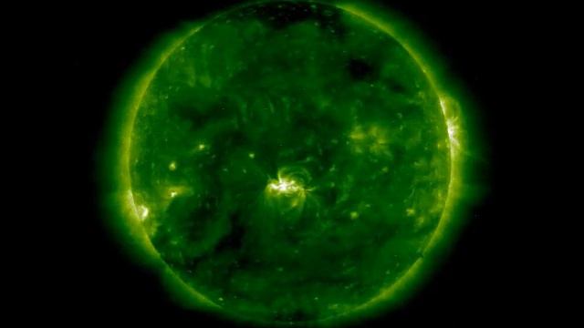 Sol / Sun - 2005 (eit195) NASA SOHO (5/5) смотреть онлайн