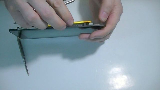 Huawei MediaPad 7 МЕНЯЕМ БАТАРЕЮ Disassembly of the tablet Huawei MediaPad 7 смотреть онлайн