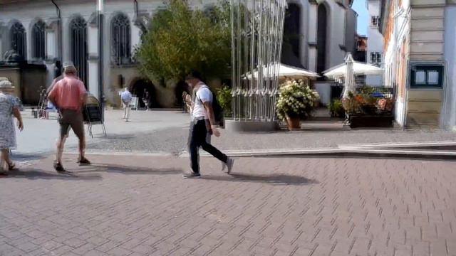 АХ ! ЭТОТ СКАЗОЧНЫЙ ГОРОДОК - ЦЕЛЛЕ ! смотреть онлайн