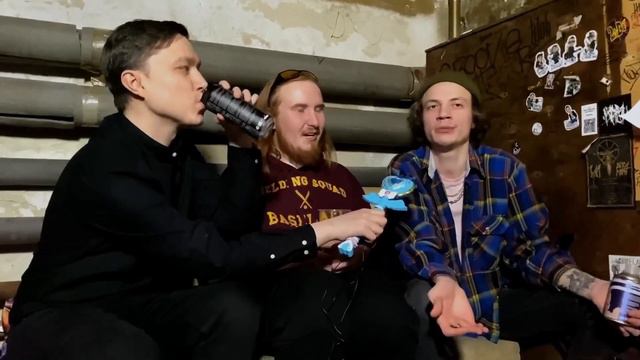 🪟 ЛЕТНИЙ ЛАГЕРЬ ЗАРЯ – про андеграунд, перепечи и EP «Ещё увидимся» смотреть онлайн