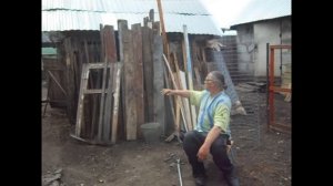 Жизнь на пенсии в деревне - Наш дом. Строим забор из рабицы. Обзор участка