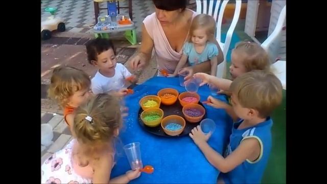 Развивающее занятие с цветным рисом \ Rainbow_Color_Rice_Activity смотреть онлайн