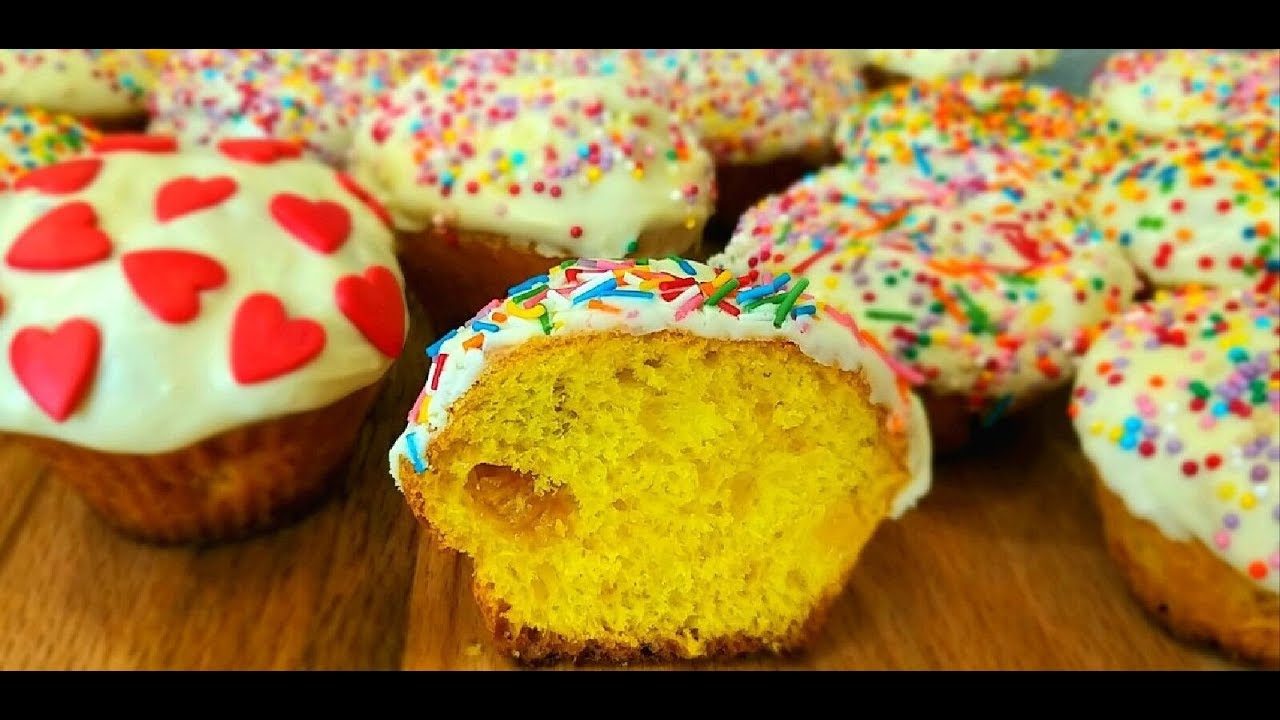 Золотые Куличи на Пасху. Куличи Без замеса теста! Пасхальные куличи с изюмом. смотреть онлайн