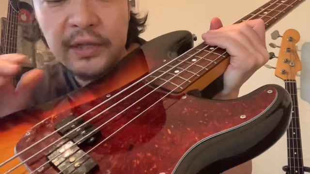 Fender Japan PB62-900&PB62-500 смотреть онлайн