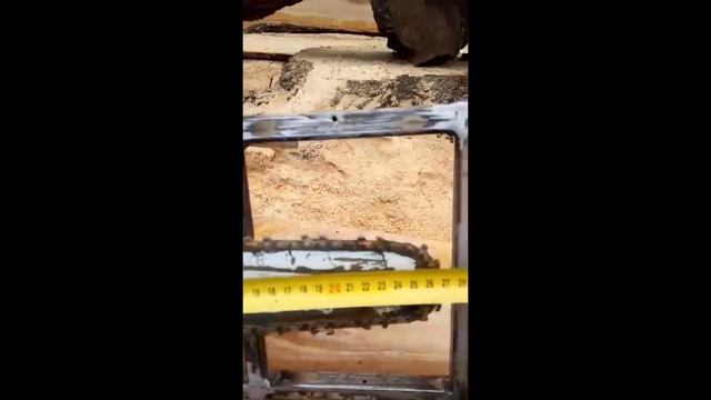 Распил бревна на доски. Приспособление с упором для продольной резки бензопилой. смотреть онлайн