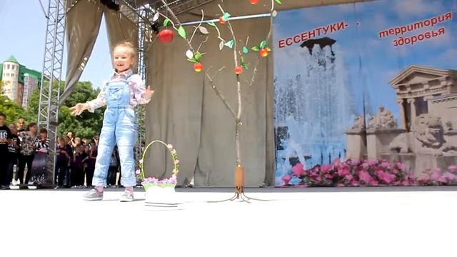 Школа танцев Ю.Малиновской "StepByStep" Соло Лупонос Соня. Хореограф- Шимкова Анна смотреть онлайн