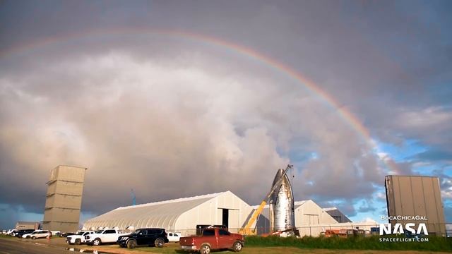 SpaceX Boca Chica - New Starship Nosecone Peeking смотреть онлайн