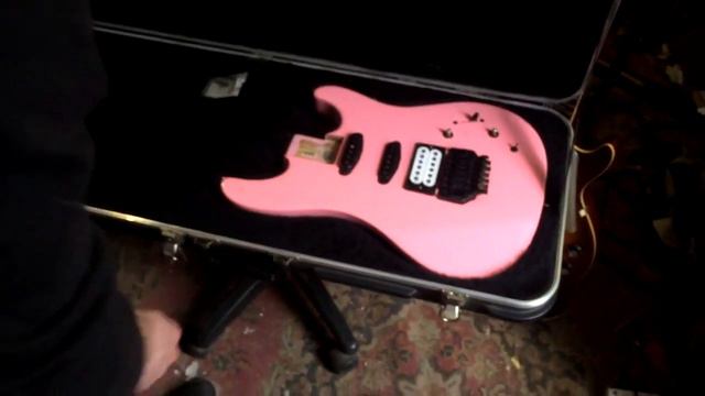 VLOG гитариста ноунейма.Репетиционная ,мастерская ,гитары 70-х , 80-х ,djent ukulele смотреть онлайн