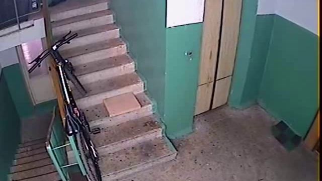 Добрый сосед украл ролики! Съёмка НЕ СКРЫТОЙ КАМЕРОЙ!!! смотреть онлайн