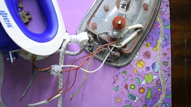 Ремонт утюга, вышибает пробки при включении смотреть онлайн