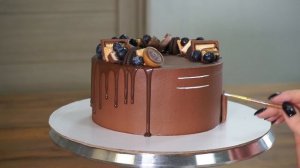 Декор торта - как украсить торт ягодами, красивая надпись на торте