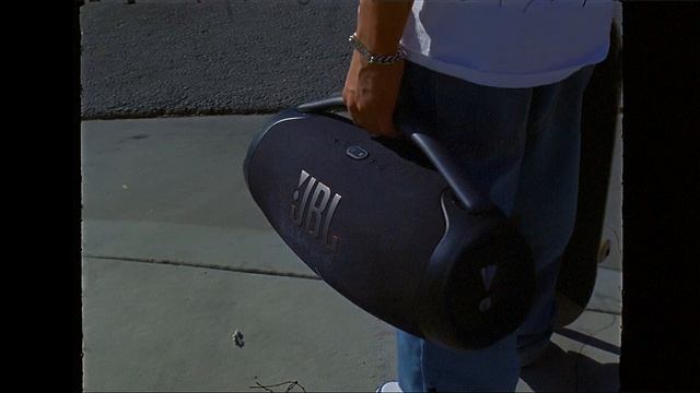 JBL | Boombox 3 смотреть онлайн