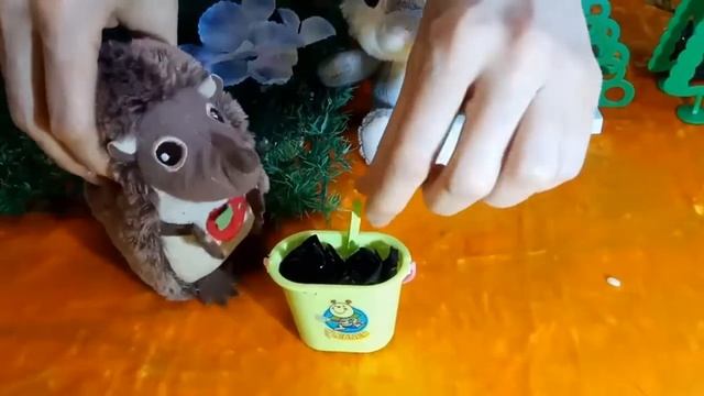 Сказка спектакль Как ежик научил зайчика сажать цветы смотреть онлайн