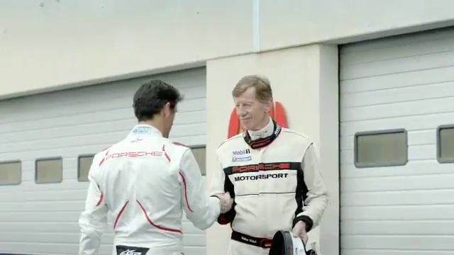 Porsche 911 GT2 RS - 4Legend.com