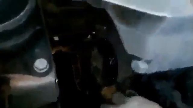 Ролик не крутится, заклинил походу! смотреть онлайн