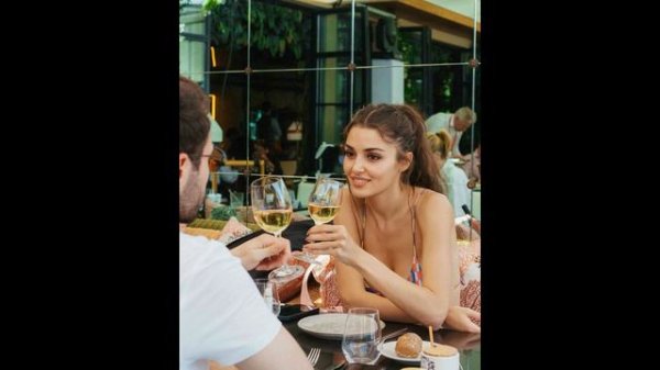 ¿Hande Erçel y Hakan Sabancı viven juntos?Respuesta de Hande Erçel...