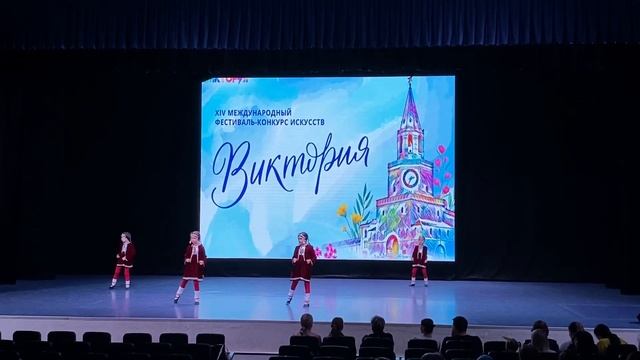 Школа танцев «Академия талантов», группа «Чудо-детки». Танец «Ритмы Севера» смотреть онлайн