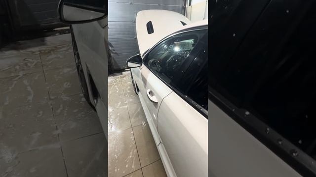 Щелочное средство для промывки подкапотного пространства автомобиля Киа стингер . Рекомендую! смотреть онлайн