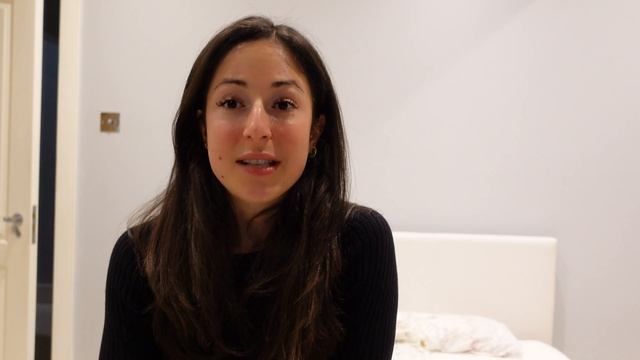 Saying the V word || Awkward moments || How to React to Negative Comments смотреть онлайн