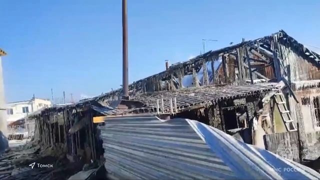 Четыре человека пострадало на пожаре в городе Томске (среди них трое детей). смотреть онлайн