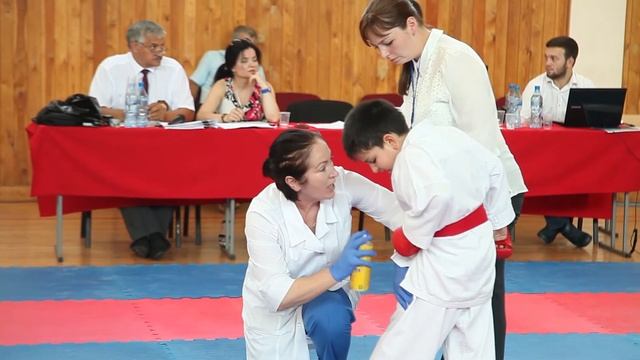 Первенство Махачкалы по каратэ прошло в стенах Автодорожного колледжа смотреть онлайн