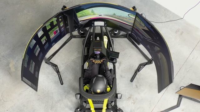 Vesaro | World's First 180 Degree Samsung Ark Sim Racing Setup смотреть онлайн