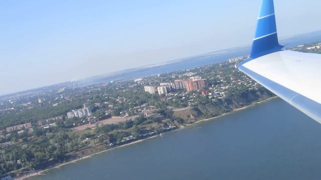 CRJ-200 landing at the airport TGK (URRT, Таганрог-Южный) смотреть онлайн